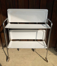 Desserte pliante sur roulettes stucture inox et plateaux blancs mélaminés 1970