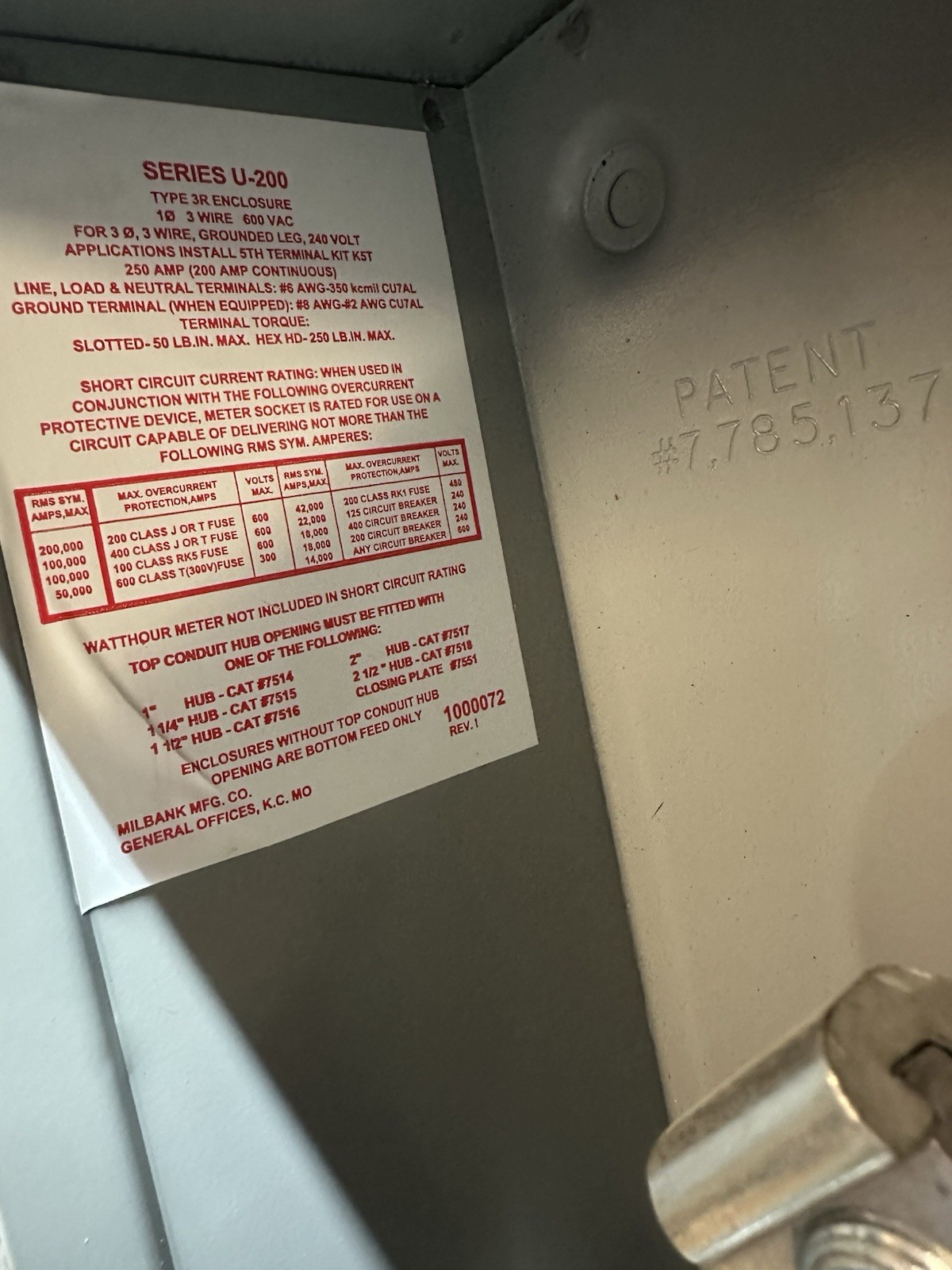 Milbank U7040‑XL‑TG Ringless Meter Socket – 200A 4‑Jaw 600V NEMA 3R – New OEM