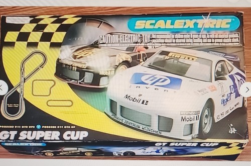 Scalextric GT Super Cup Set with Porsche 911 race cars and track, box G (Est. plus 21% premium inc