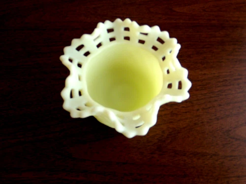 Vintage Fenton Lime Green Satin Glass Basket Weave Ruffled Edge Bowl NICE!!!
