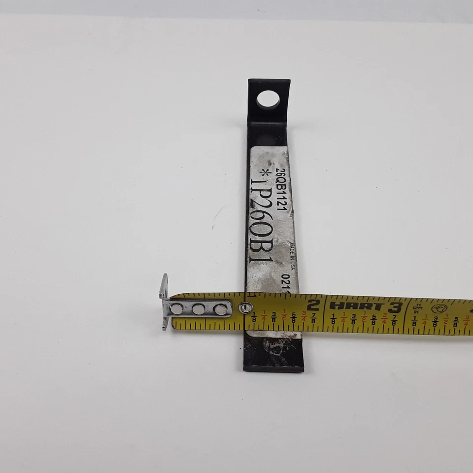 Suporte de tubo de aquecedor 26QB1121 5-1/4"x1"x3/4"x1/8" espessura 2006 Mack MR688P e MR688S - Imagem 2 de 4