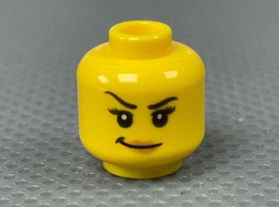 LEGO Female Minifigure Head Black Eyelashes Raised Eyebrow Peach Lips Smirk