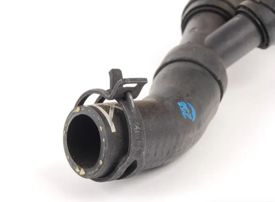 MINI CABRIO R57 Tuyau de retour de radiateur et de moteur 64217609823 7609823 - Image 3 of 4