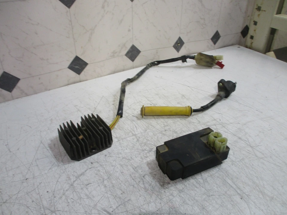 Rectificador bobina Honda xr650l xr 650 l 1997 97 CDI. Foto 3 de 4