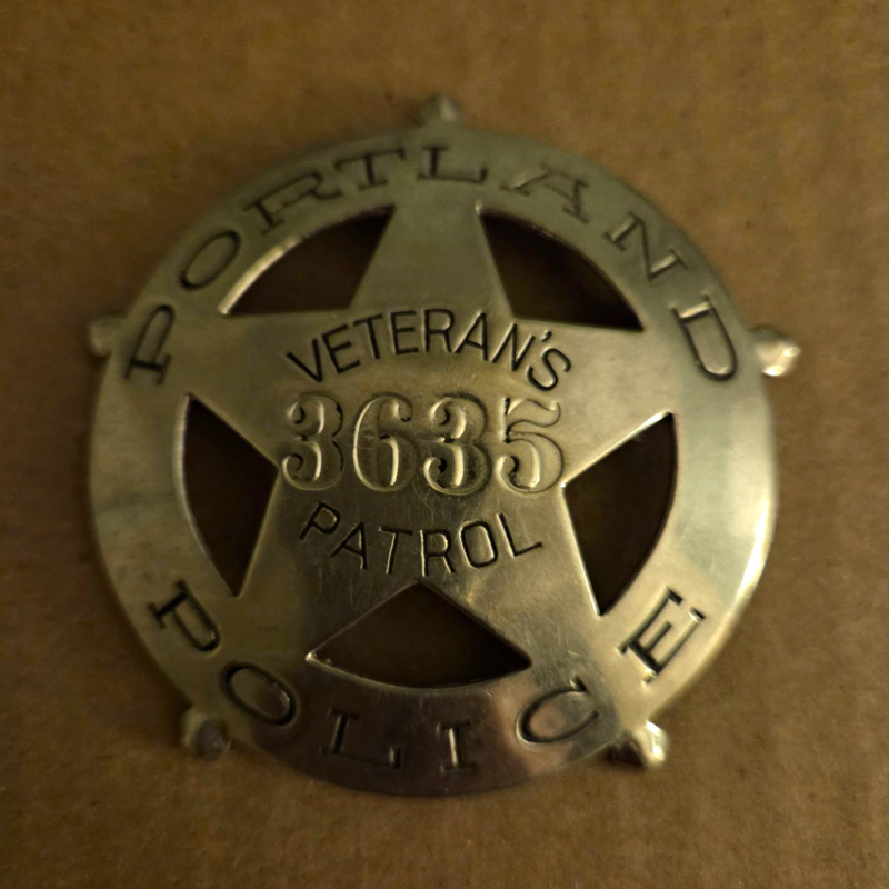 Portland Police Veteran's Patrol 3635 Star Badge Pin Police Organization