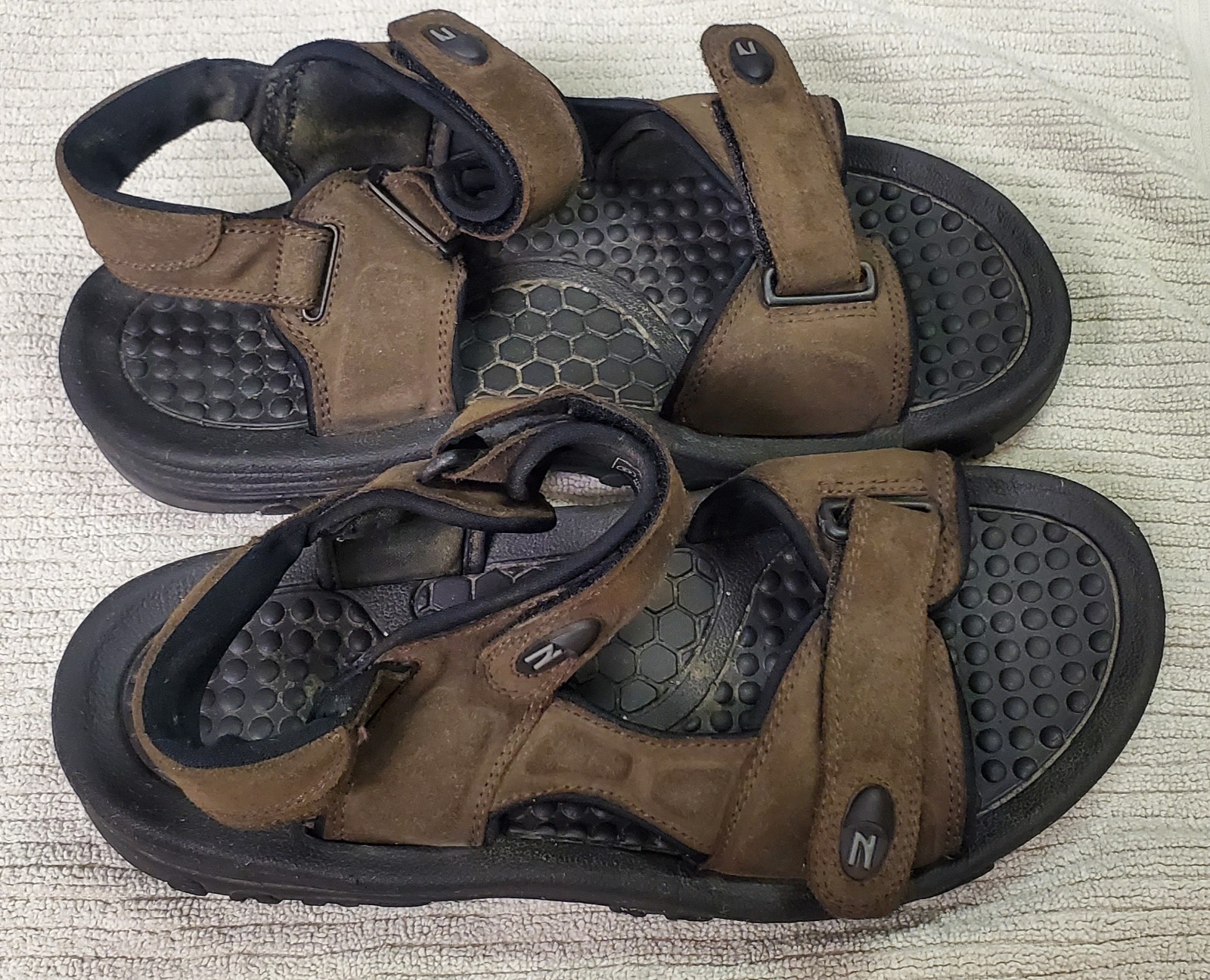 Nevados Men's Brown River Sandals Size 9 - Sports, Outdoor Water, Hiking