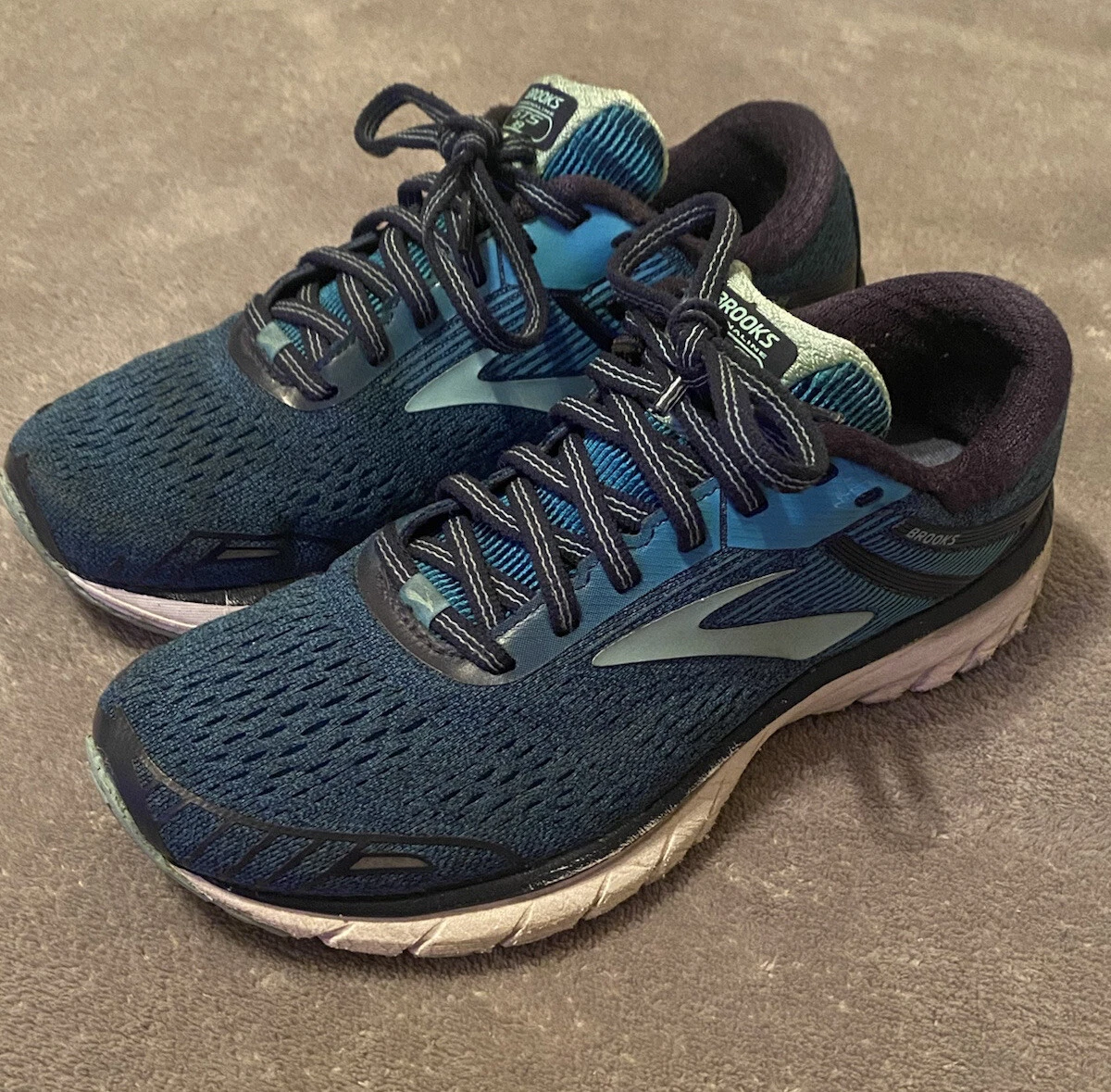 Size 7 Brooks Adrenaline GTS 18 Navy Teal Mint