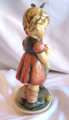 Figurina Hummel Goebel LEZIONE DI MAGLIERIA #256 firmata TMK 6 usata in ottime condizioni - Foto 3 di 6