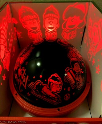 PEANUTS Snoopy LED Rotating Color Changing Shadow Lights 10