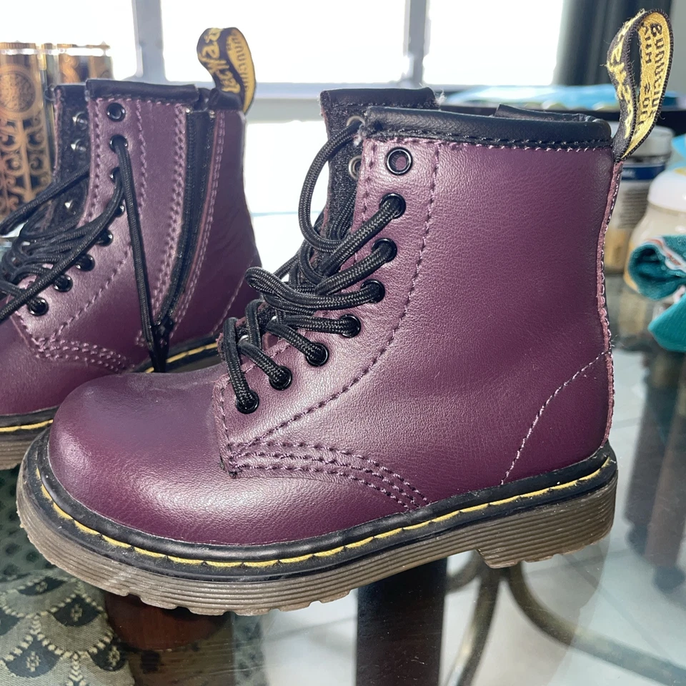 D4566(无盒)anfibio bimba GIRL 紫色 DR. Martens 靴子鞋 — 第 2/4 张图片