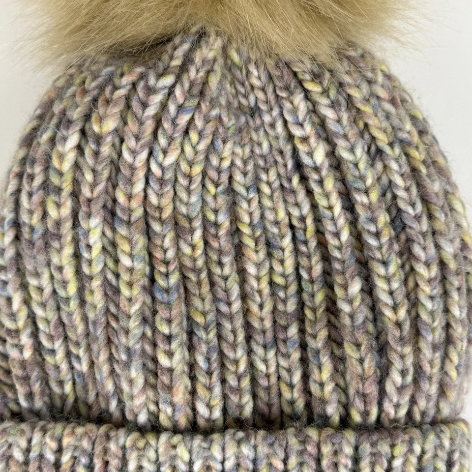 Gorro Ann Taylor Loft Pom Pom Tejido Acanalado Suave Acogedor Colores Neutros Foto 2 de 4