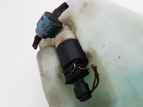 Waschwasserpumpe, Scheibenreinigung  Volkswagen Passat DE590438-37