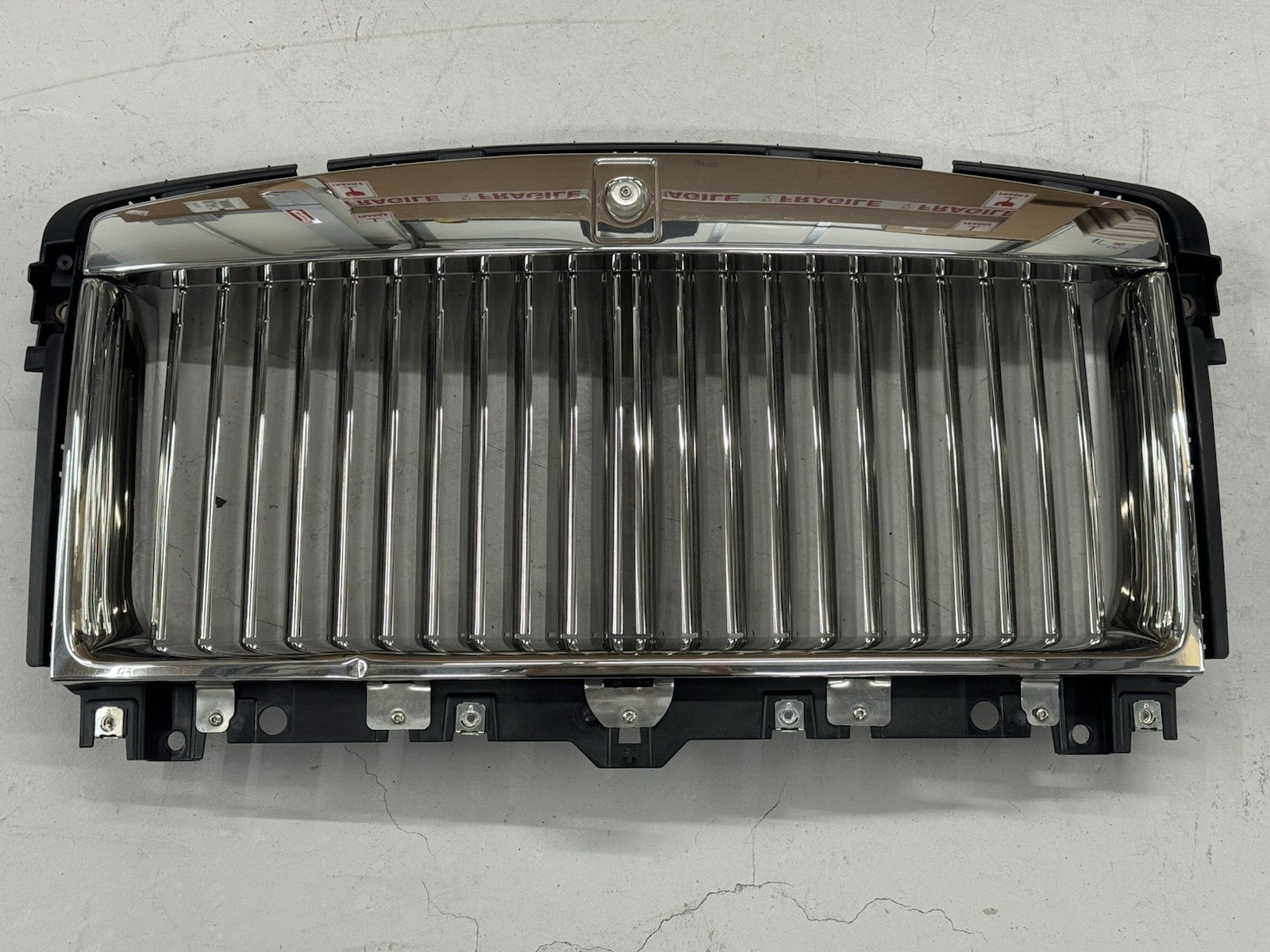 Genuine Rolls Royce Ghost Grille USED - SMALL DEFECT - SEE DESC.