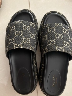 Gucci Women s GG Monogram Leather Slide Sandals Black/Beige EU 37