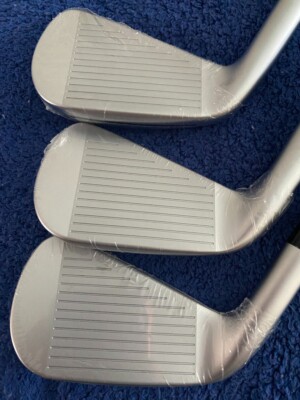 TAYLORMADE P790 2023 IRONS 4-PW, DG 105 STIFF, RH (TM-1) SHOP WORN