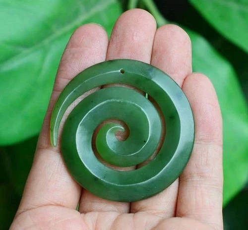 Hand-Carved Green Nephrite Jade Koru Pendant – Māori Spiral Symbol, 2 Inches