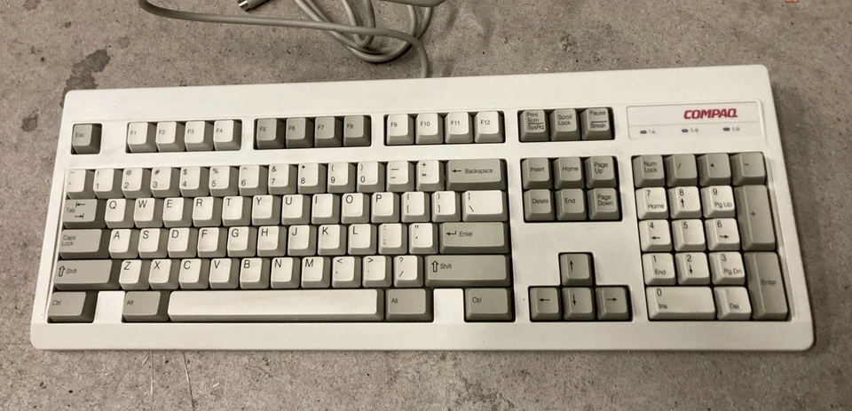 Vintage Compaq RT101 Mechanical Keyboard Wired P/S Connection Computer