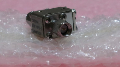 Ditom  D311826-3 18.00   26.50 GHz RF Isolator