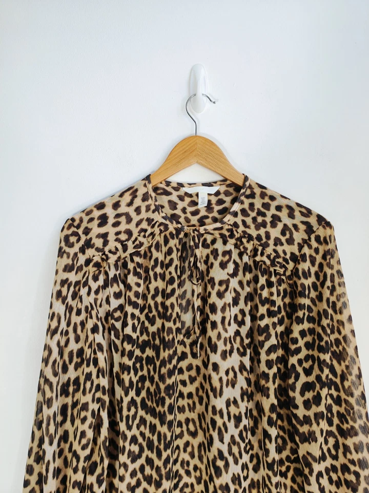 Blusa H&M Talla L Estampado Leopardo Manga Larga Gasa Transparente Top Mujer Ligera Foto 4 de 4