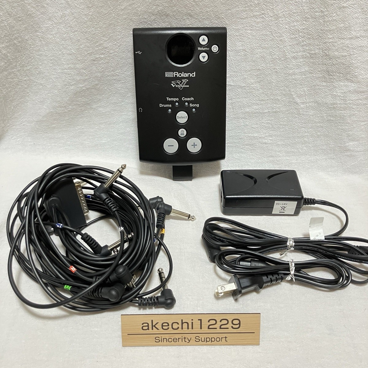 Roland TD-1 V-Drum Sound Module w/ Cable and Power supply Tested