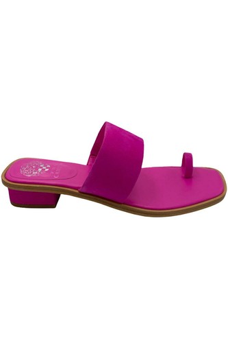 vince camuto yelinda