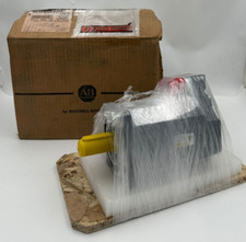 ALLEN BRADLEY MPL-B4530K-SJ72AA SER A 480V AC ROTARY SERVO MOTOR