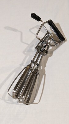 Vintage 1950s MAYNARD Egg Beater Hand Mixer UNIQUE Black Handle