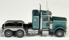 N-Scale Trainworx 57984 Peterbilt 379 SANDY SMITH  New in Box Very Limited
