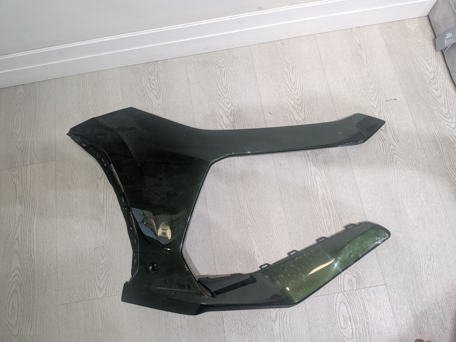 Lamborghini Urus Front Bumper 4ML807059A   SIDE    OEM Genuine  2025 2026 SE  MO