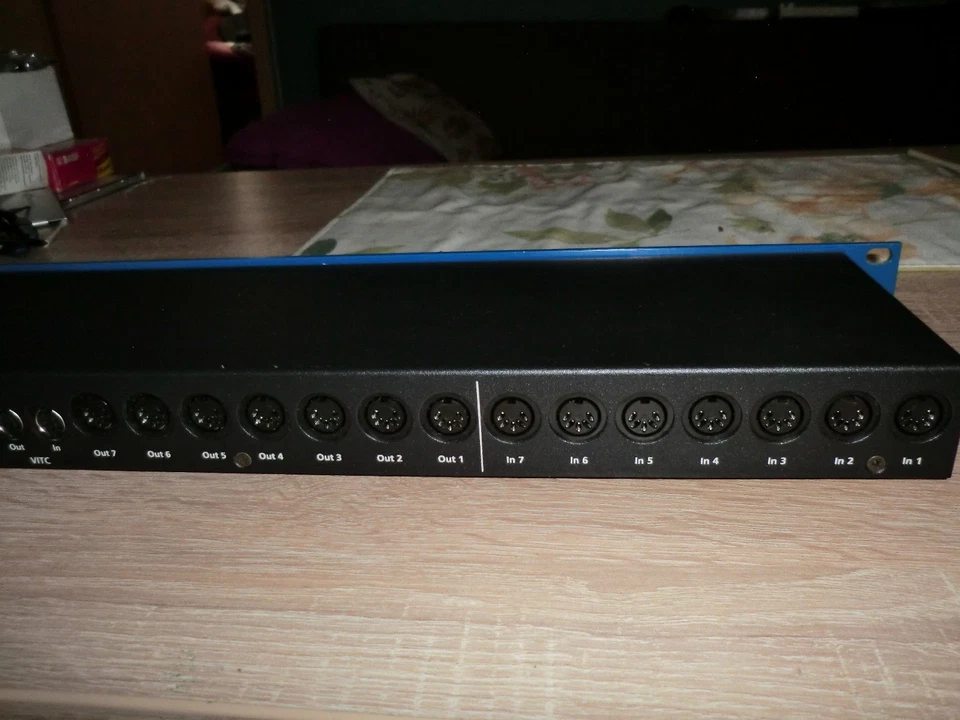 Emagic Unitor 8 - MIDI Interface - MIDI Patchbay - Bild 3 von 4