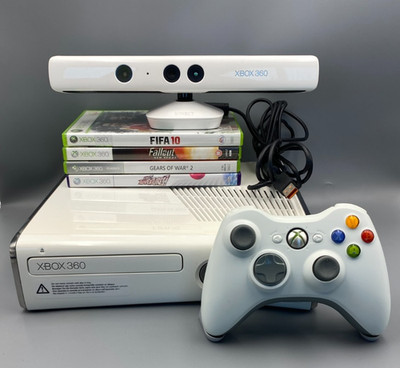 Xbox 360 Slim Weiß 320GB + Kinect Sensor, Controller & Spiele