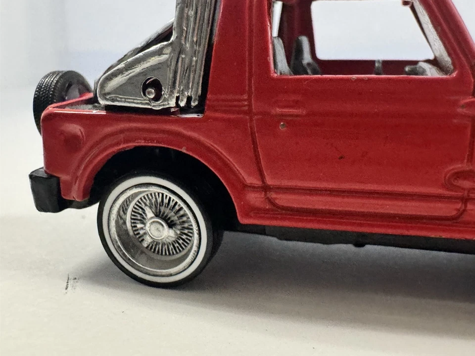 Maisto SUZUKI SAMURAI 4X4 Jeep 1/64 Rueda Suelta Personalizada Intercambio 3D Lowrider Foto 3 de 4