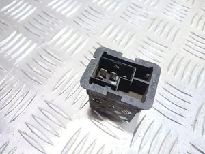 OPEL ZAFIRA A F75 Blower Fan Relay 90559834 2.00 Diesel 60kw 2000 31324010