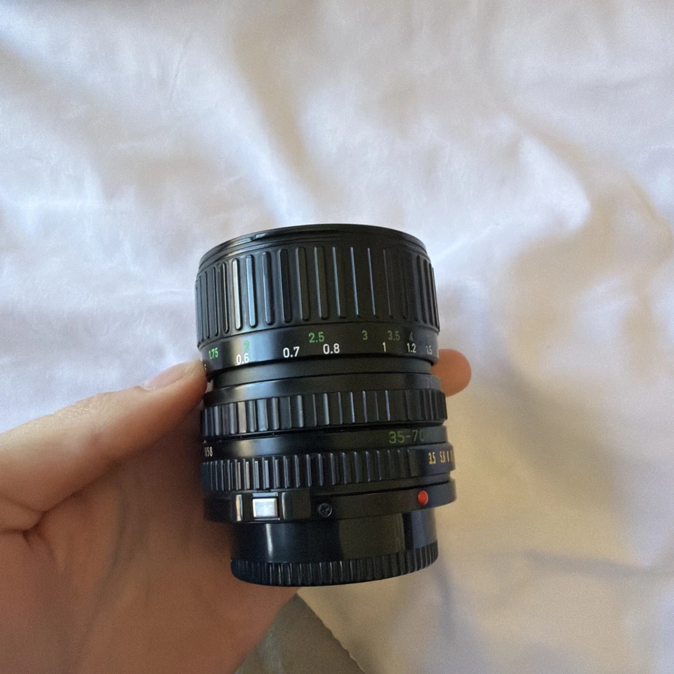Canon 35-70mm f/3.5-4.5 AC Autofocus Lens for Canon T80 FD-Mount - Image 2 of 4
