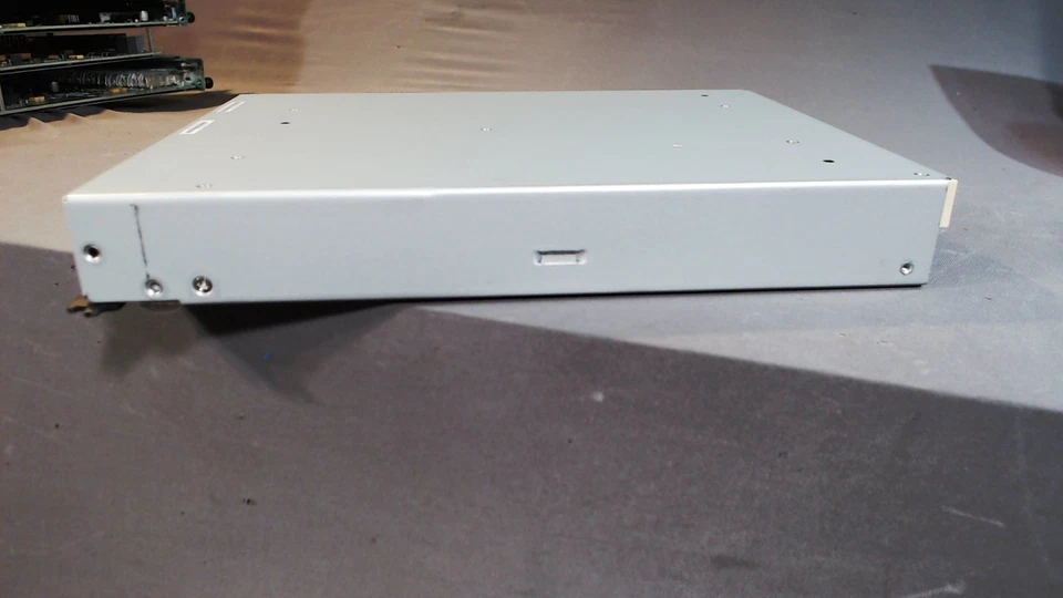 Módulo de E/S Hitachi HUS DBMS6 para bandeja de accionamiento HUS R0307-E0103-03 REV 04, 3285196-A Foto 3 de 3