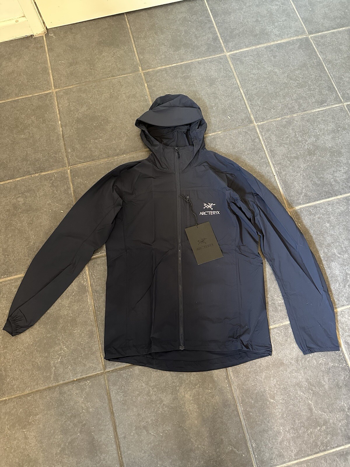 ARC'TERYX giacca arcteryx squamish SMALL blu scuro nuova con etichette