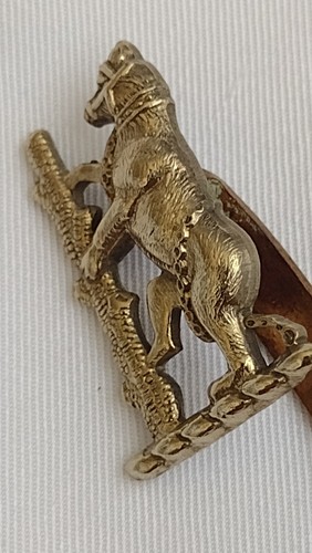 WW1 Warwickshire Yeomanry (Hussars) Cap Badge All White Metal 28mm ANTIQUE Org - Picture 2 of 24