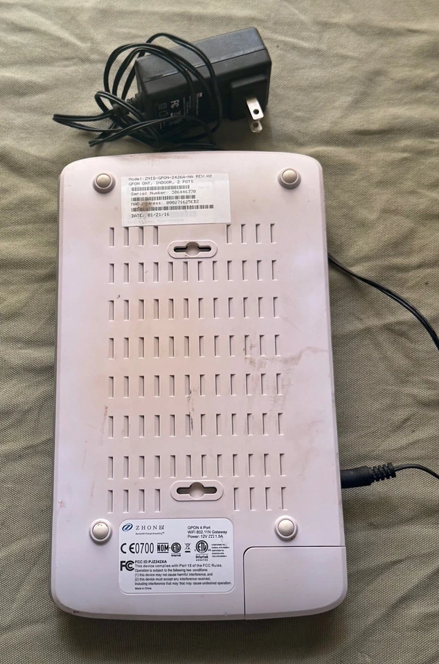 Zhone ZNID-GPON-2426-NA GPON ONT **FREE SHIPPING** - Image 3 of 4