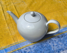 KPM Urbino weiss Teekanne mit Deckel 1,5 L