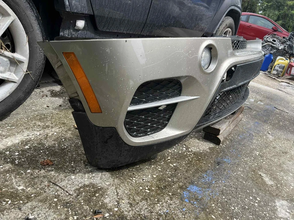 Cubierta de parachoques delantero BMW X5 E70 2011-2013 bronce metálico Foto 3 de 4