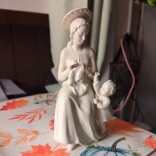 Rare Vtg. Goebel W.Germany  Hummel Madonna & Child - Baby Bee - Excellent (AC1)