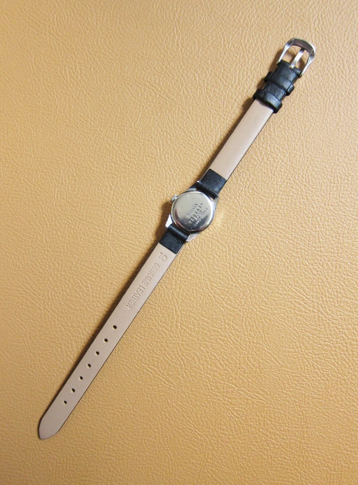 SEIKO Queen Seiko 1020-0010 Diashock 23 Jewels Mechanical Watch (MADE IN JAPAN) - image 4 of 4