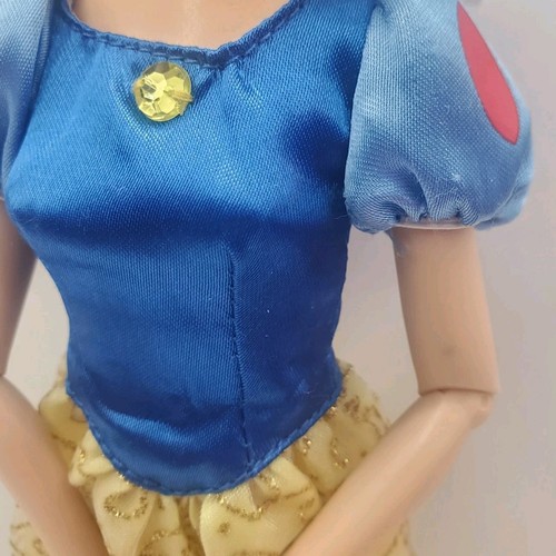 Disney Store Princess Snow White Classic Doll with dress & shoes. Flaws - Picture 6 of 8