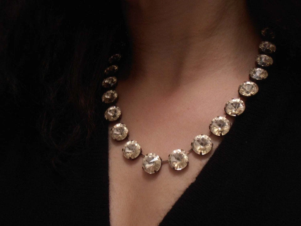 Collar Rivoli Cristal Austriaco Marrón Champagne Anna Wintour Joyería Cumpleaños  Foto 4 de 4