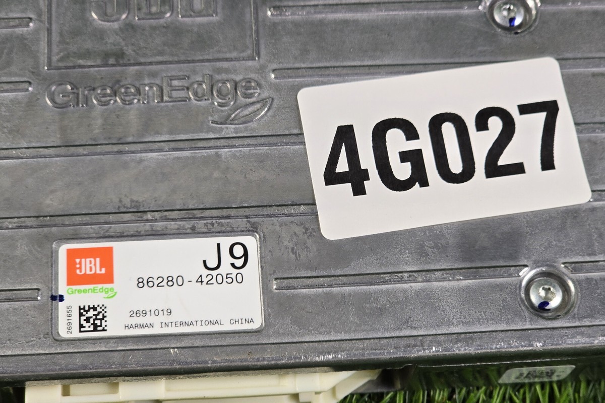 Toyota Rav4 2015-2018 Factory JBL sound radio Amplifier 86280