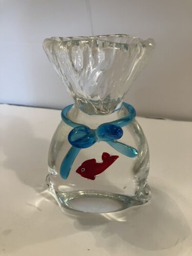 Art Glass “Fish In Bag” Clear Paperweight Art Glass “Fish In Bag” Clear... - Afbeelding 1 van 6