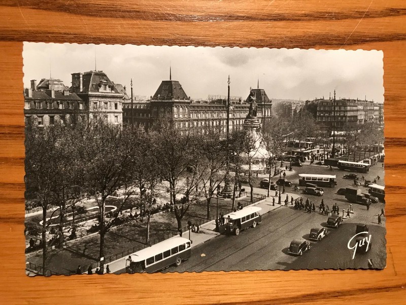 PARIS ET SES MERVEILLES - Place de la Republique - d'Art Guy - Vintage Postcard