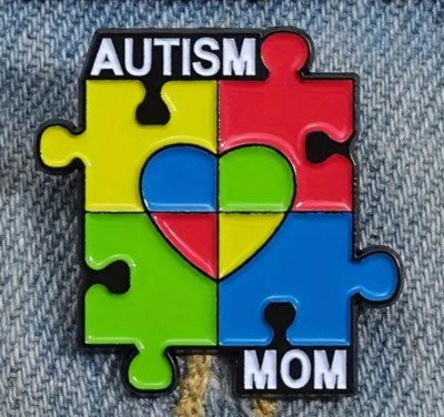 AUTISM MOM enamel pin - puzzle piece - FREE SHIPPING