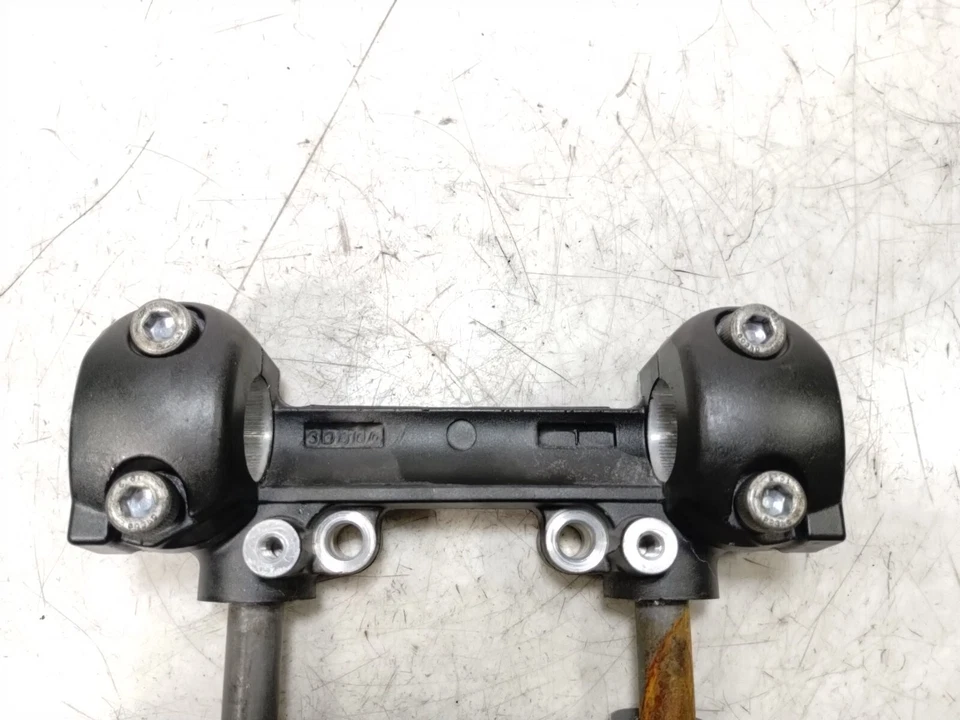 Elevadores de manillar Yamaha VStar 1300 XVS1300 2009 elevador y abrazadera Foto 2 de 4