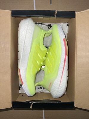 New Women Adidas UltraBoost 21 Hi-Res Yellow Size 6 FY0398
